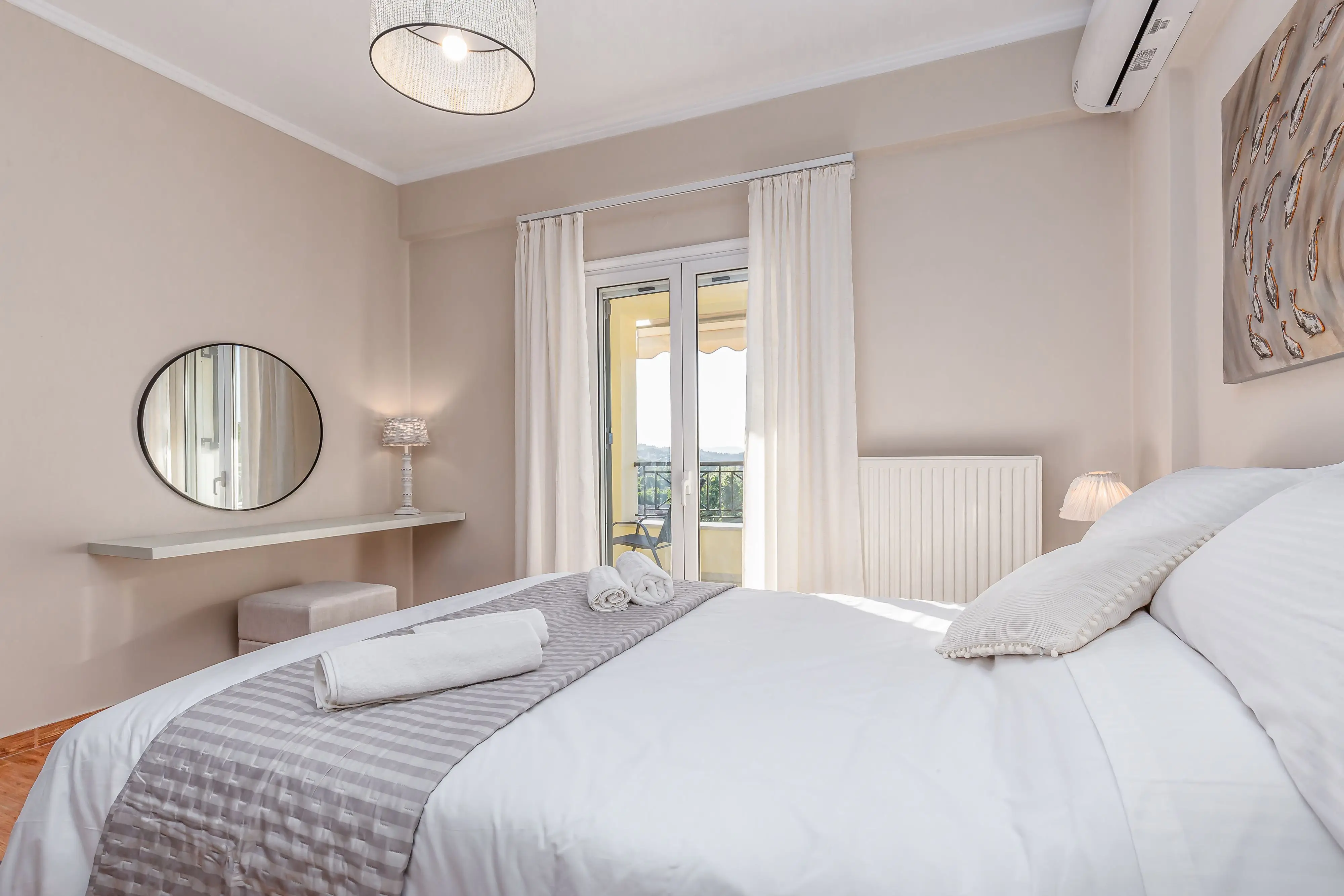 Bedroom 1 close-up with balcony light